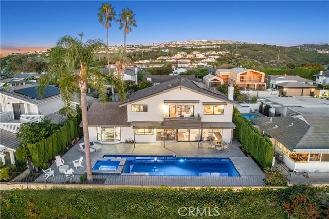 Corona Del Mar, CA 92625,1523 Sandcastle Drive