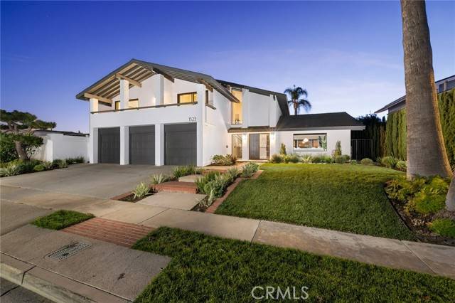 Corona Del Mar, CA 92625,1523 Sandcastle Drive