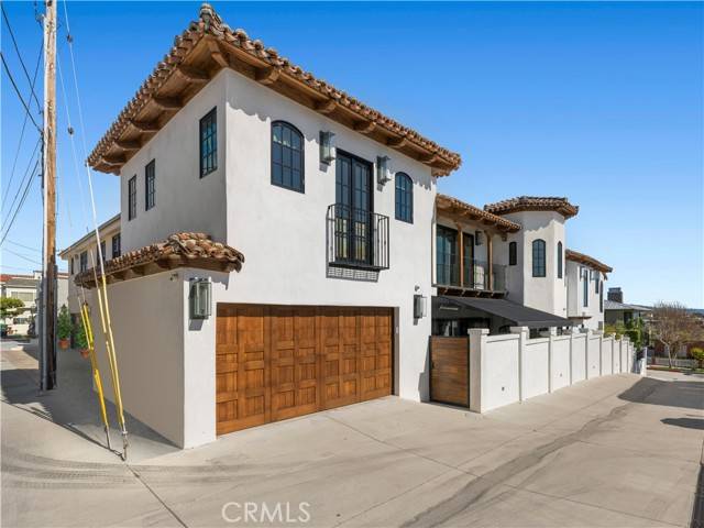 Corona Del Mar, CA 92625,219 Poppy Avenue