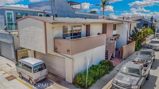 Newport Beach, CA 92663,212 40th Street