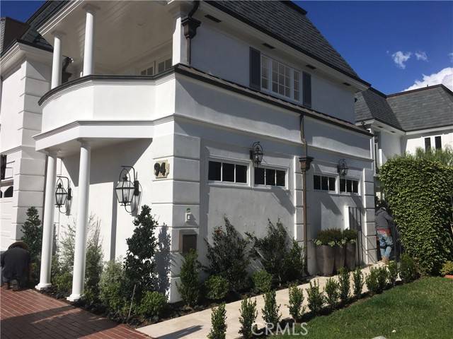Newport Beach, CA 92660,94 Linda Isle