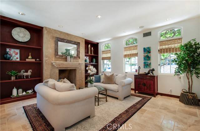 Newport Beach, CA 92663,126 Via Koron