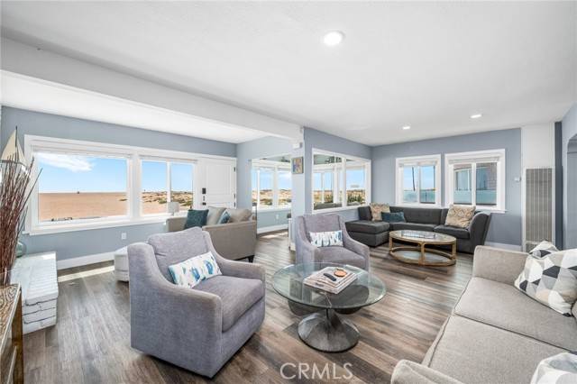 Newport Beach, CA 92661,200 E Oceanfront