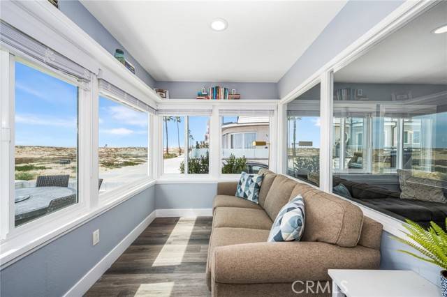 Newport Beach, CA 92661,200 E Oceanfront