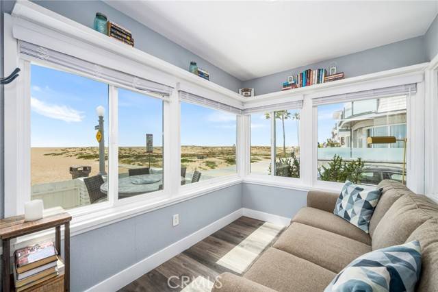 Newport Beach, CA 92661,200 E Oceanfront