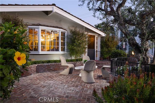 Corona Del Mar, CA 92625,300 Heliotrope Avenue