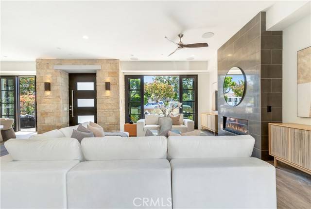 Corona Del Mar, CA 92625,325 Marigold Avenue