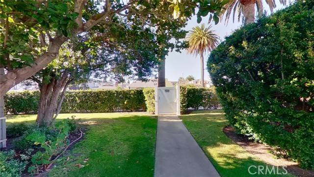 Corona Del Mar, CA 92625,614 Marguerite Avenue