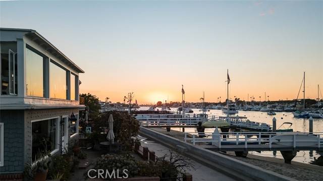 Newport Beach, CA 92662,911 N Bay Front