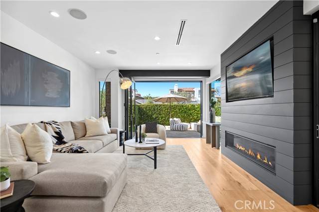 Corona Del Mar, CA 92625,608 Orchid Avenue