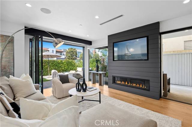 Corona Del Mar, CA 92625,608 Orchid Avenue