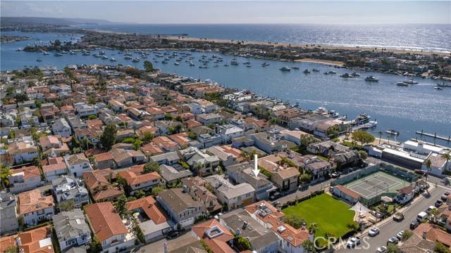 Newport Beach, CA 92663,124 Via Trieste