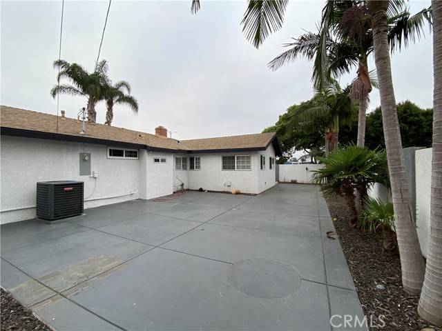 Santa Ana, CA 92704,530 S Everglade Street