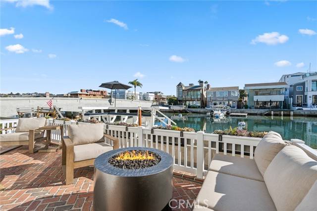 Newport Beach, CA 92662,125 Grand Canal