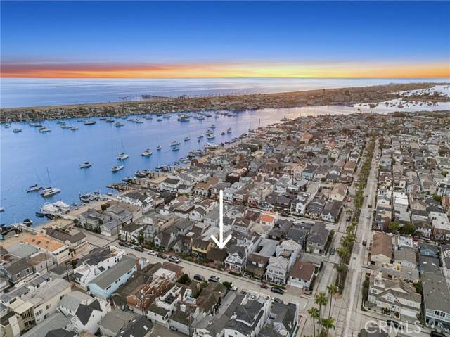 Newport Beach, CA 92662,119 Apolena Avenue