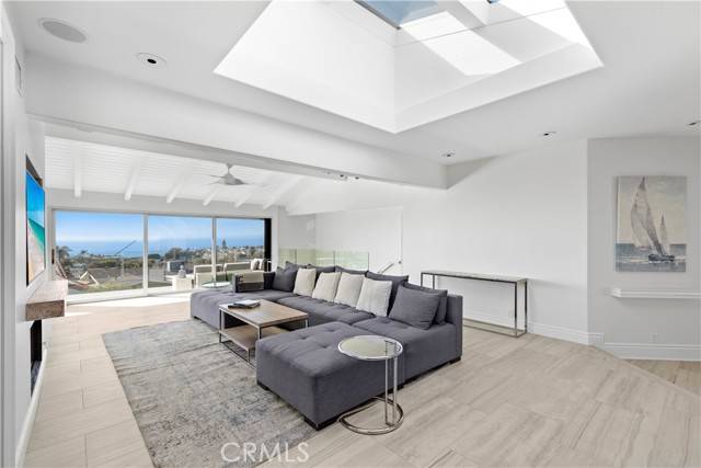 Corona Del Mar, CA 92625,440 Mendoza