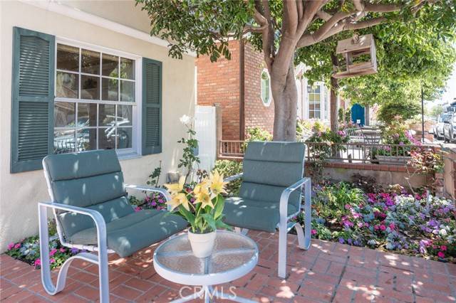 Newport Beach, CA 92662,220 Apolena Avenue
