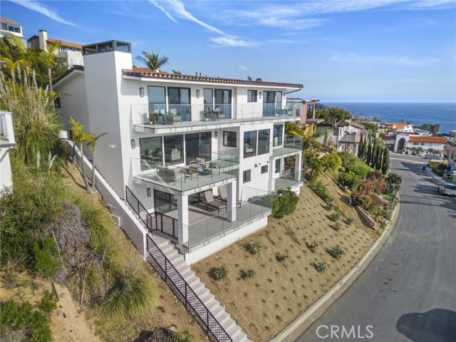 Laguna Beach, CA 92651,723 Balboa Avenue