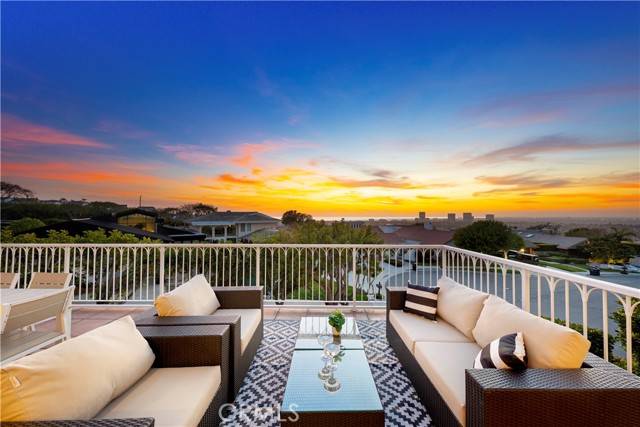 Newport Beach, CA 92660,11 Montpellier