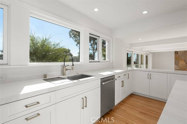Newport Beach, CA 92663,1 Park Place