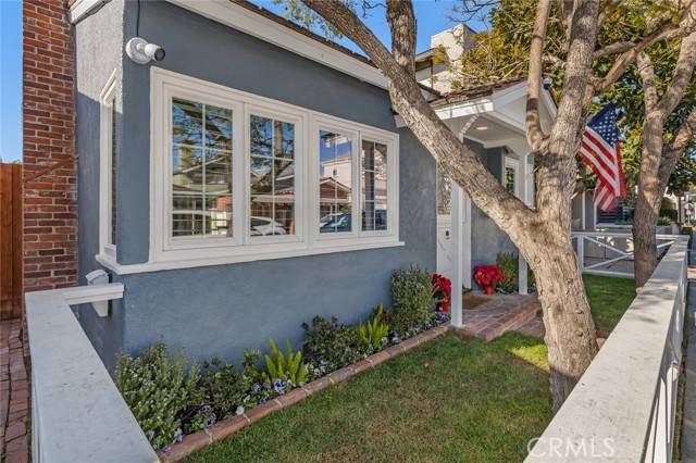 Newport Beach, CA 92662,221 Abalone Avenue