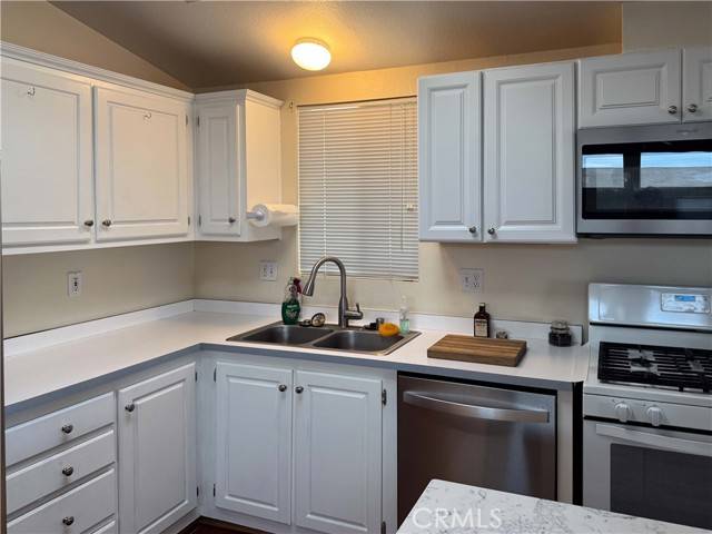 Calimesa, CA 92320,10961 Desert Lawn #96