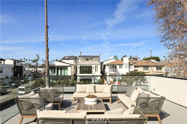 Corona Del Mar, CA 92625,602 Iris Avenue