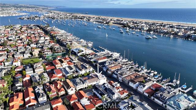 Newport Beach, CA 92663,636 Via Lido Soud