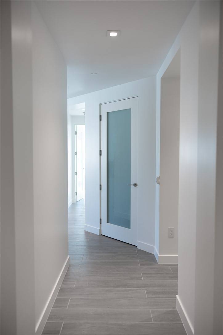 Newport Beach, CA 92663,2210 Newport Boulevard #302