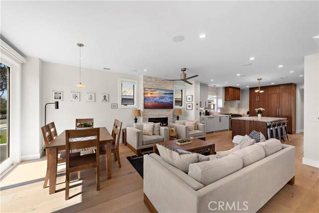 Corona Del Mar, CA 92625,703 Larkspur Avenue