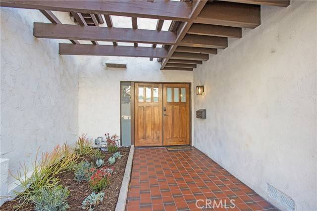 Newport Beach, CA 92660,835 Amigos Way #8