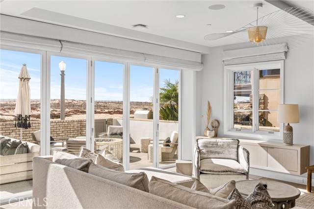 Newport Beach, CA 92661,1215 E Balboa Boulevard