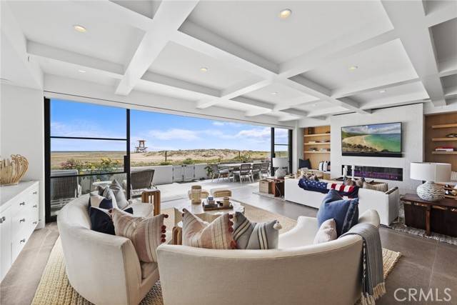 Newport Beach, CA 92661,2148 E Oceanfront