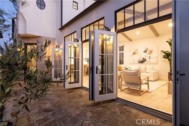 Newport Beach, CA 92663,110 Via Orvieto