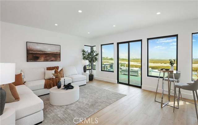 Newport Beach, CA 92663,237 Canal Street