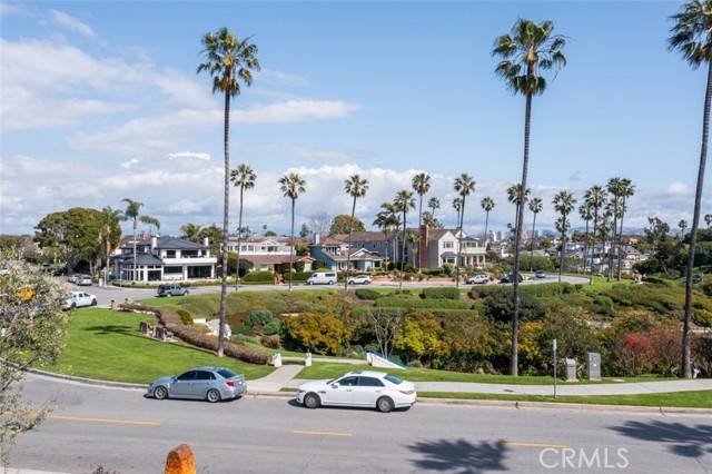 Newport Beach, CA 92663,2918 Cliff Drive
