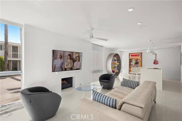 Corona Del Mar, CA 92625,733 Avocado Avenue #108