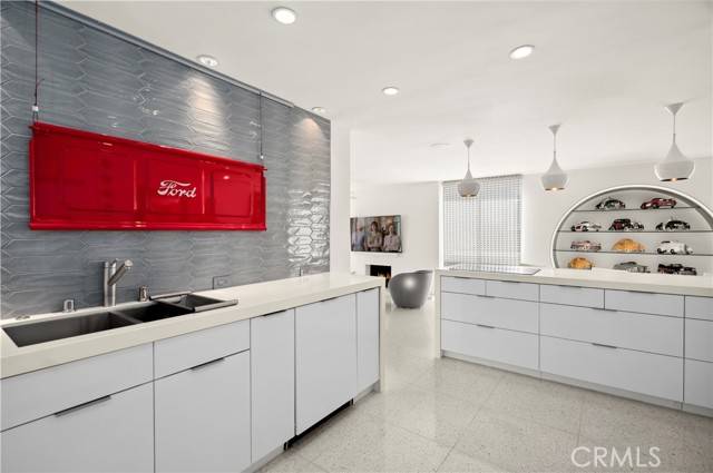 Corona Del Mar, CA 92625,733 Avocado Avenue #108
