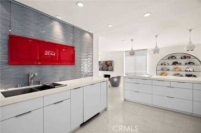 Corona Del Mar, CA 92625,733 Avocado Avenue #108