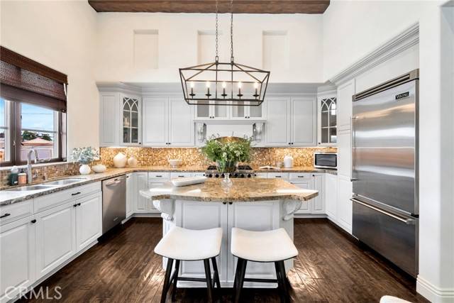 Corona Del Mar, CA 92625,430 Heliotrope Avenue