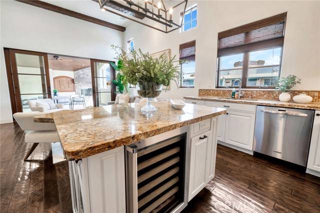 Corona Del Mar, CA 92625,430 Heliotrope Avenue