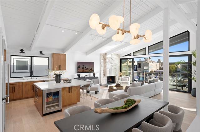 Newport Beach, CA 92663,4017 Channel Place