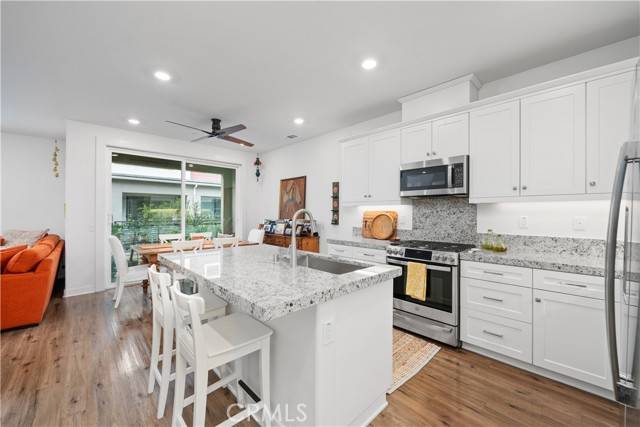 Lake Forest, CA 92630,237 Carmona