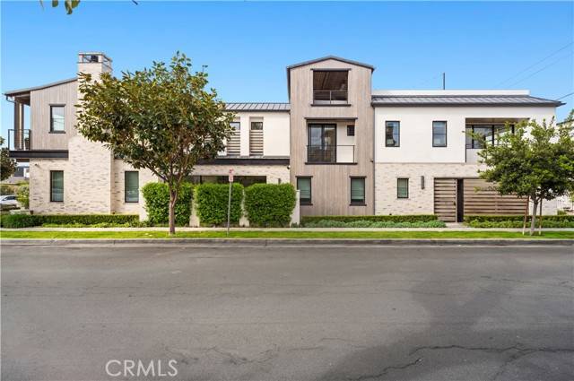 Corona Del Mar, CA 92625,429 Marigold Avenue