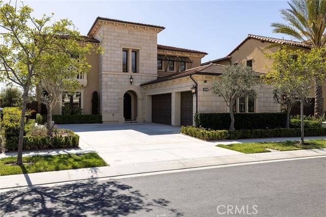 Irvine, CA 92602,212 Clear Falls