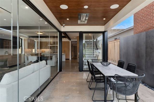 Corona Del Mar, CA 92625,507 Marguerite Avenue