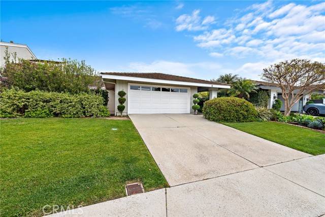 Corona Del Mar, CA 92625,18 Shoal Drive