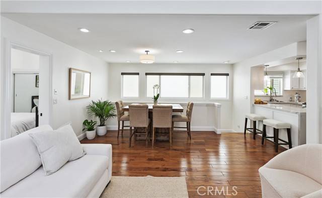 Corona Del Mar, CA 92625,510 Marguerite Avenue #B