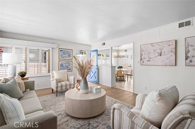 Newport Beach, CA 92662,121 Onyx Avenue