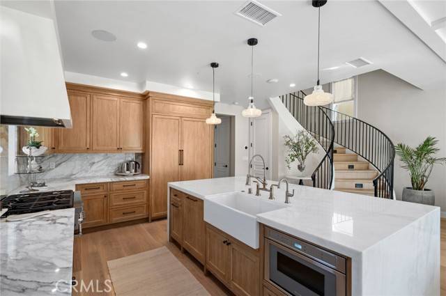 Newport Beach, CA 92661,318 Coronado Street